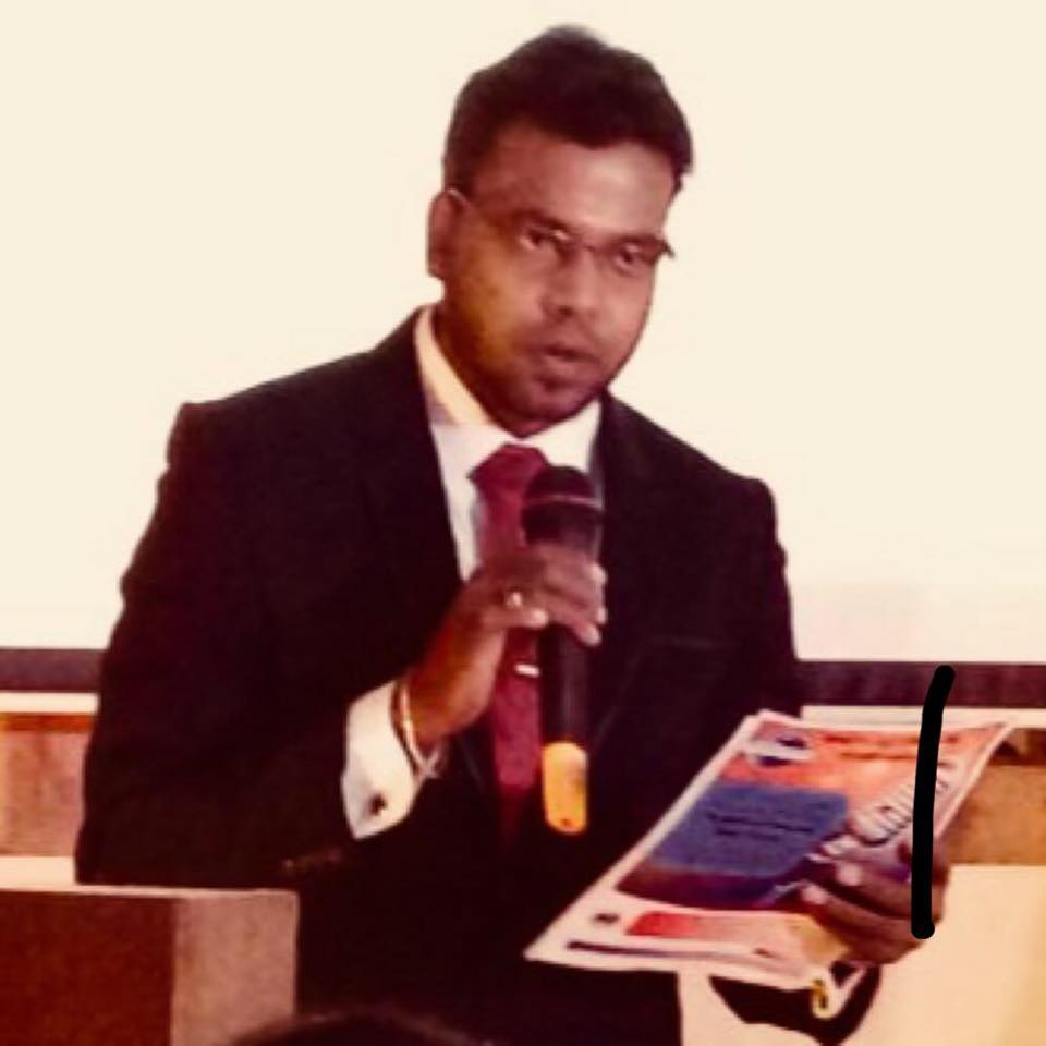 Indika Sirimanna receiving Professional Recognition Certificate